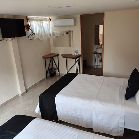 Ashly Loma Larga Hotel Acapulco Bagian luar foto