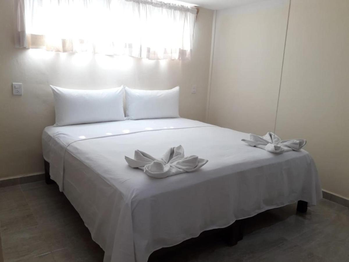 Ashly Loma Larga Hotel Acapulco Bagian luar foto
