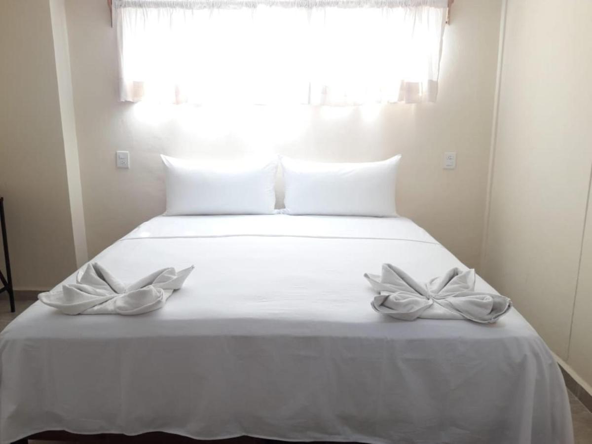 Ashly Loma Larga Hotel Acapulco Bagian luar foto