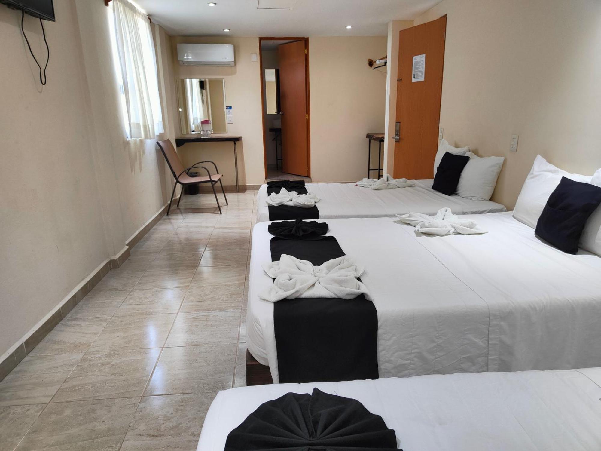 Ashly Loma Larga Hotel Acapulco Bagian luar foto