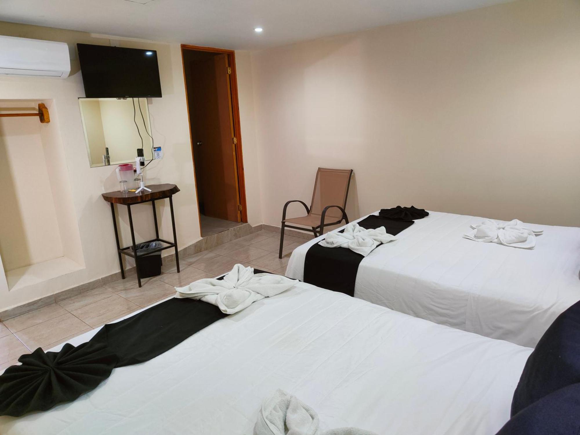 Ashly Loma Larga Hotel Acapulco Bagian luar foto