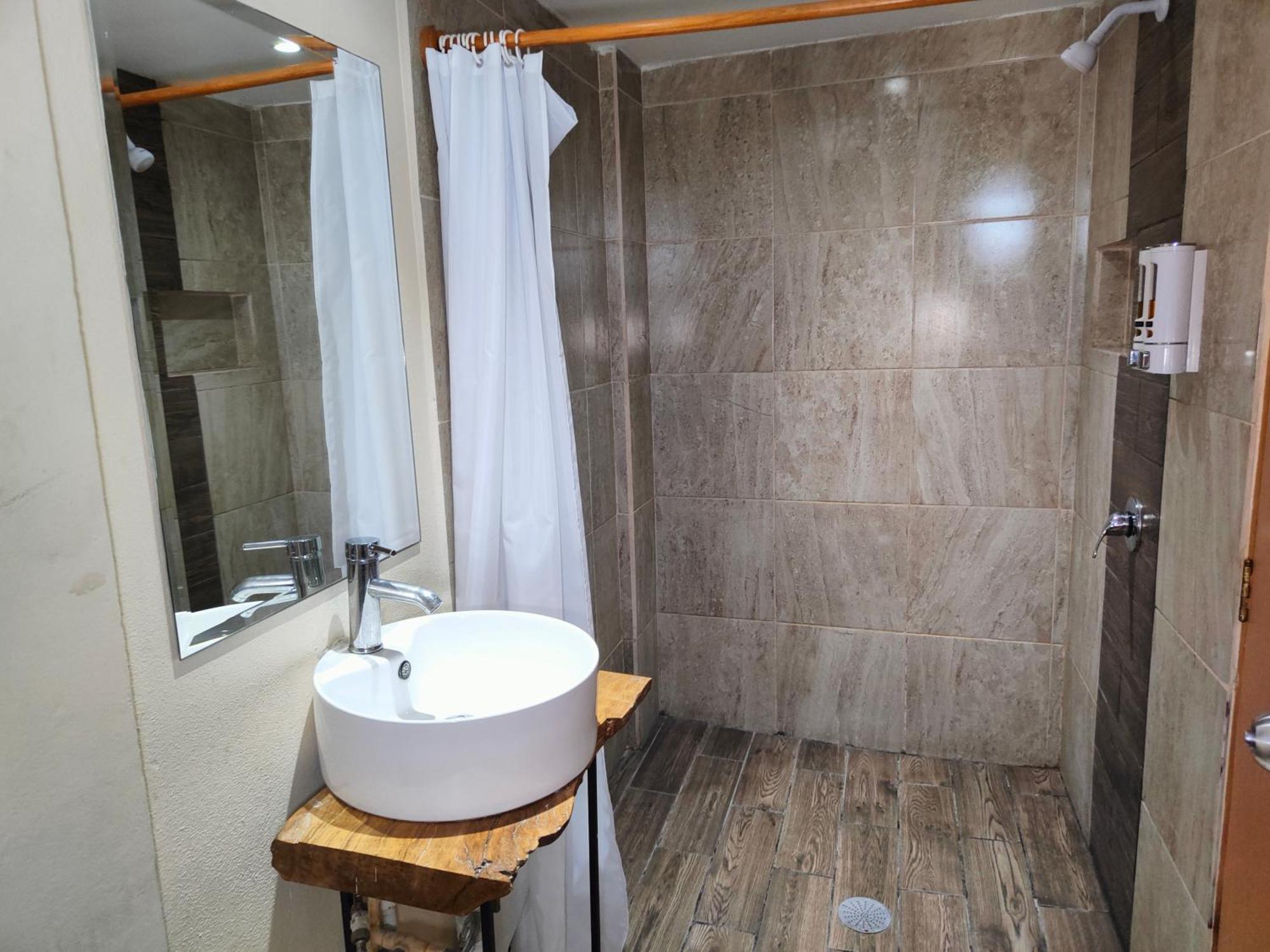 Ashly Loma Larga Hotel Acapulco Bagian luar foto